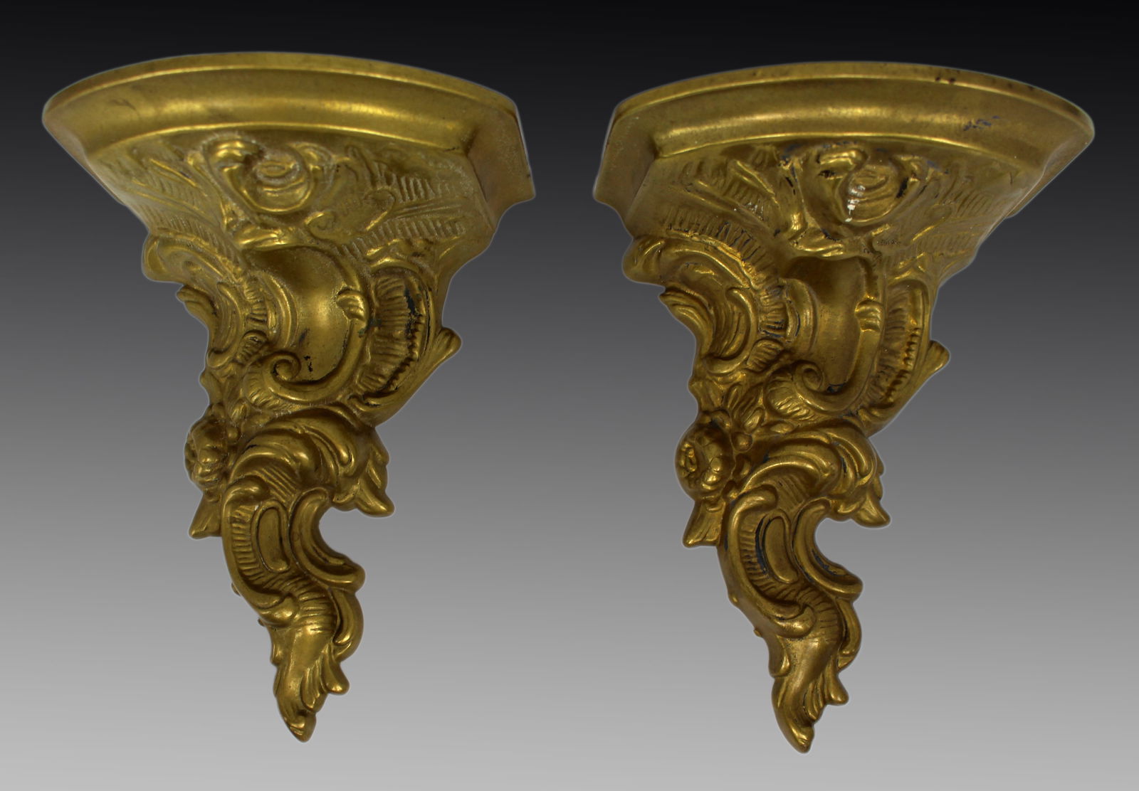Pair of Vintage Brass Wall Brackets (1 of 5)
