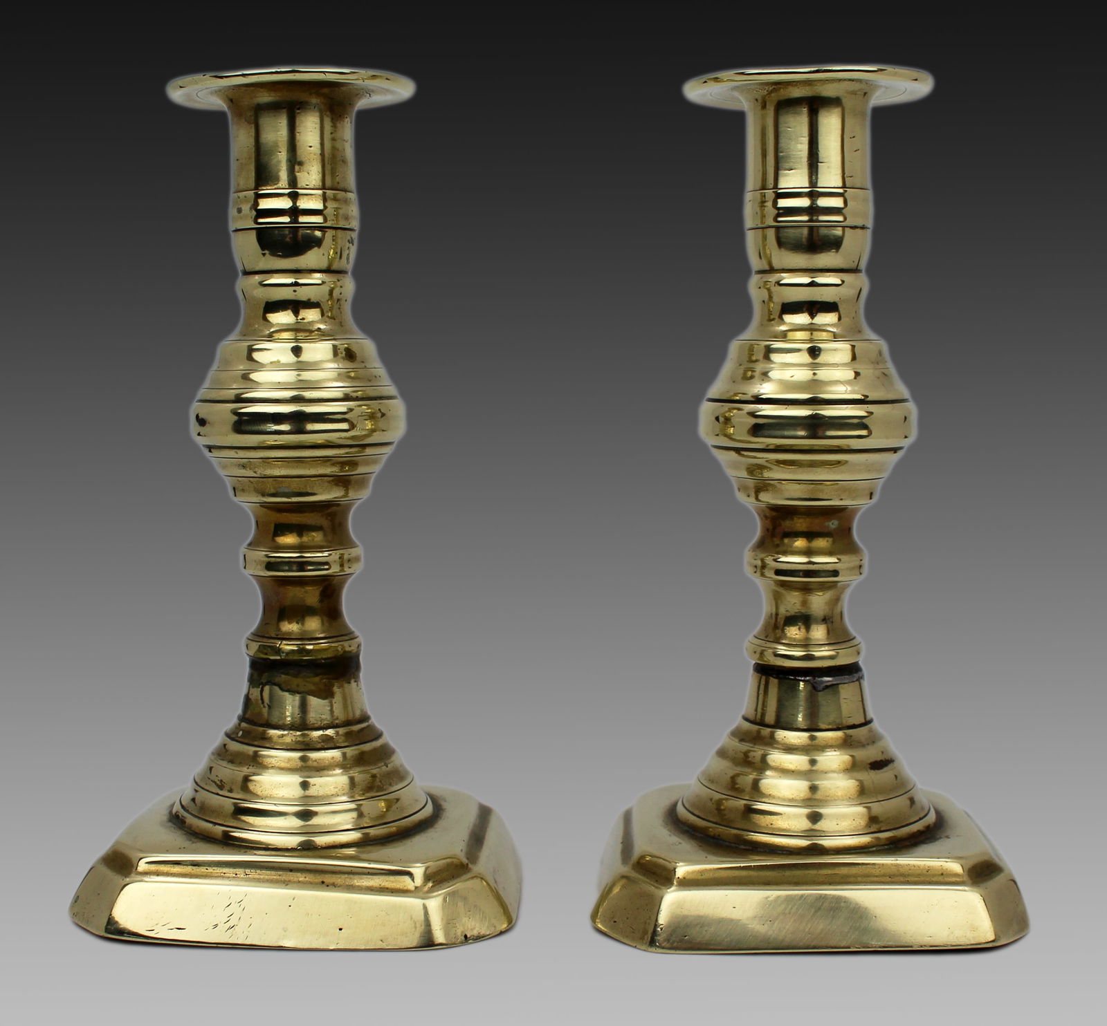 Pair of Antique Brass Candlesticks: Title:Pair of Antique Brass Candlesticks Description: Pair of Early Victorian Brass Candlesticks – English, c.1840 Offered for sale is a well-proportioned pair of early Victorian bra
