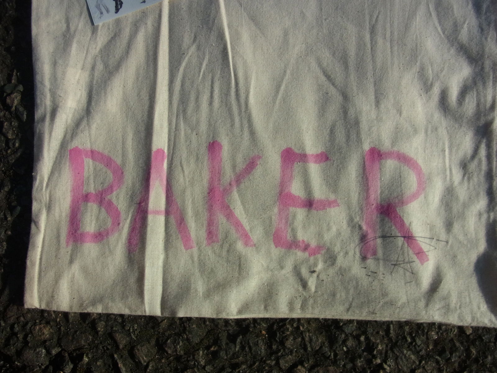 Charming Baker Art Special Signed Front Cover 2017 From The Big Issue. With Bag Also Signed - 4