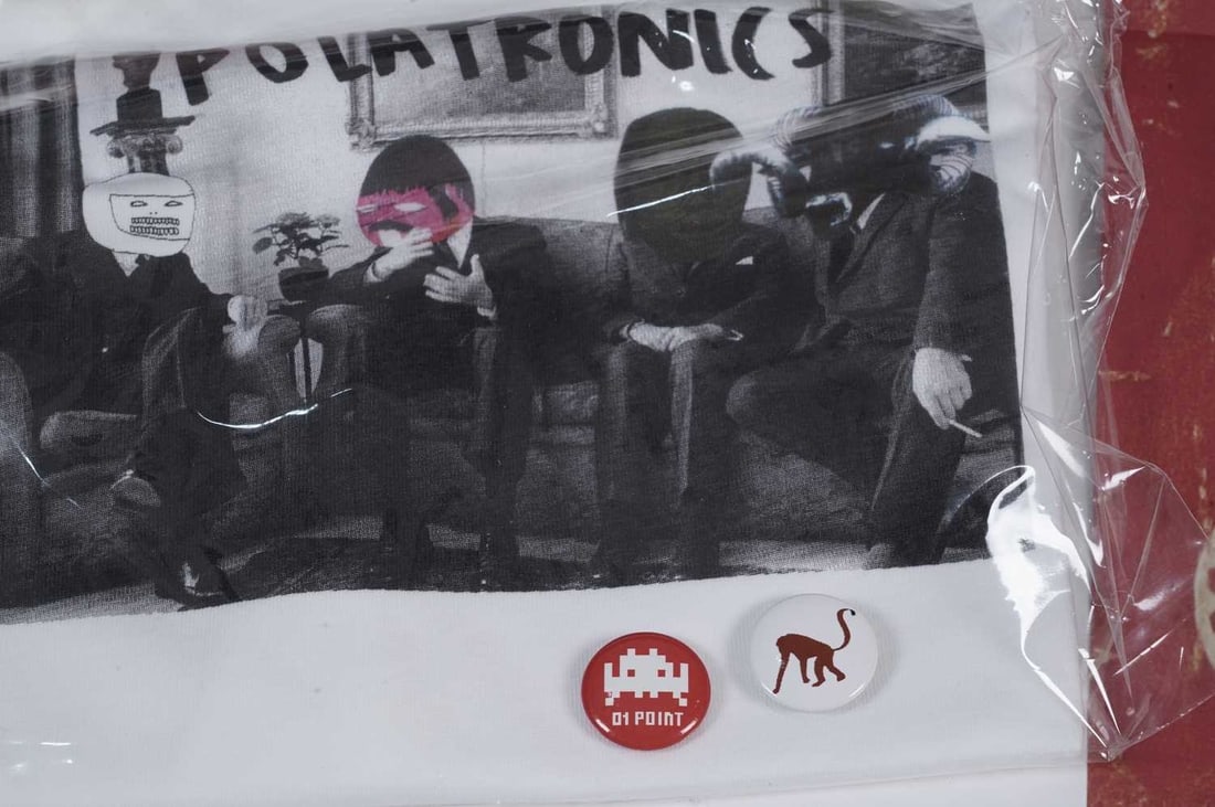 "Spank The Monkey" Shrigley, Invader, Shepard Fairey, Miss Van - Baltic Exhibition Box Set, 2006 - 9