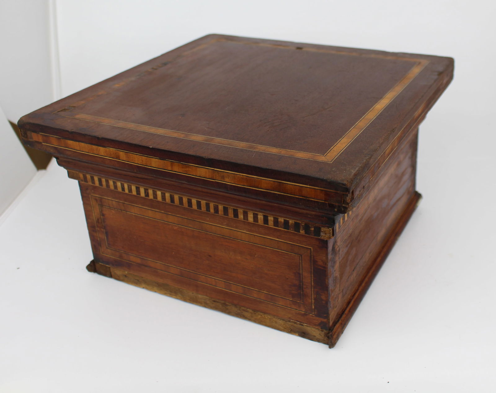 Late Victorian Mahogany Inlaid Pedestal Top Stand - 3