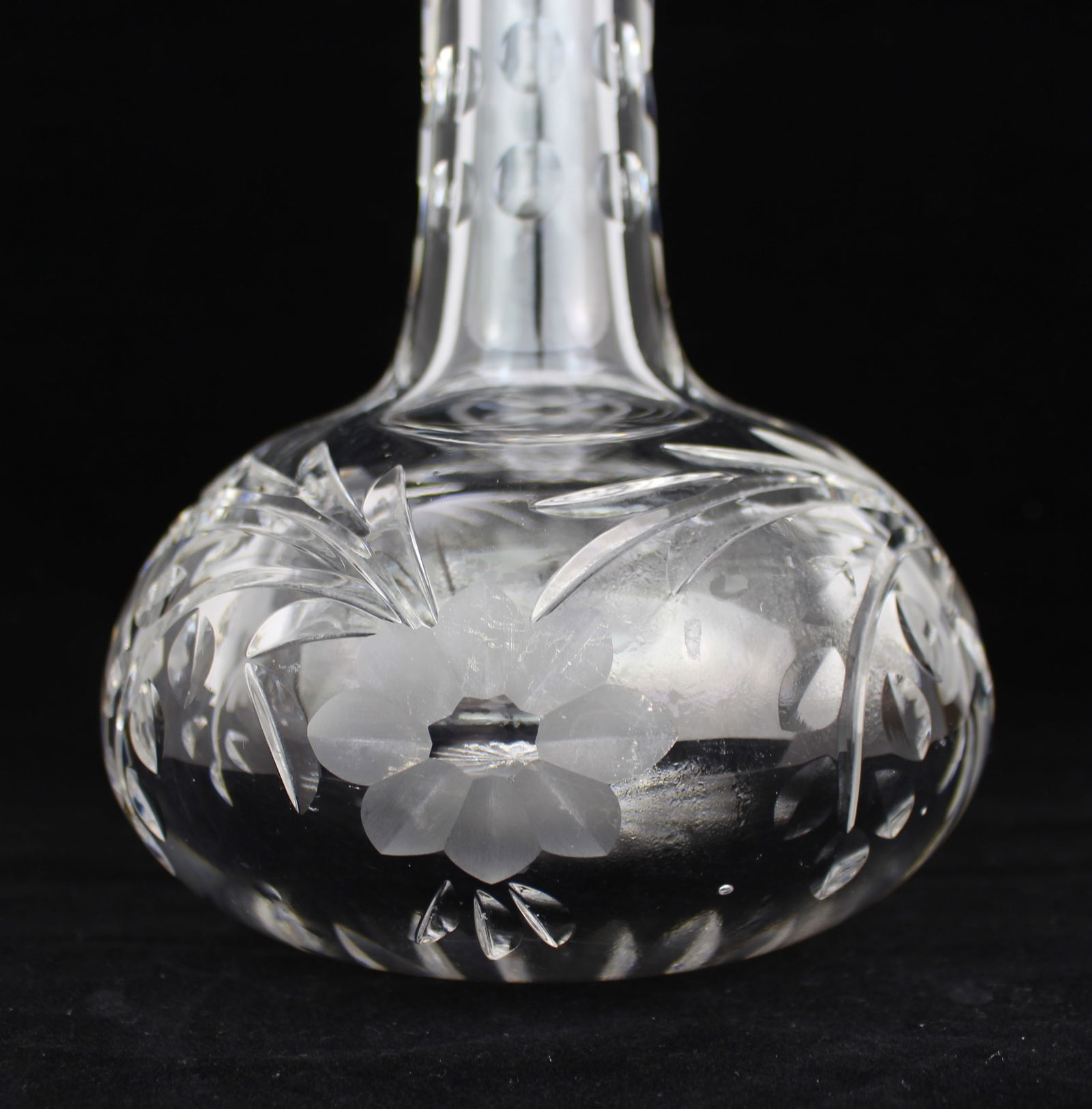 Fine Heavy Cut Crystal Drinks Decanter - 3