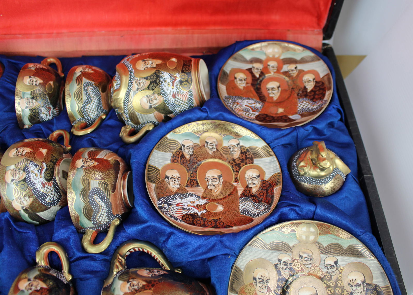 Japanese Moriage Dragonware Tea Set with Arhats – c.1950, Original Case - 10