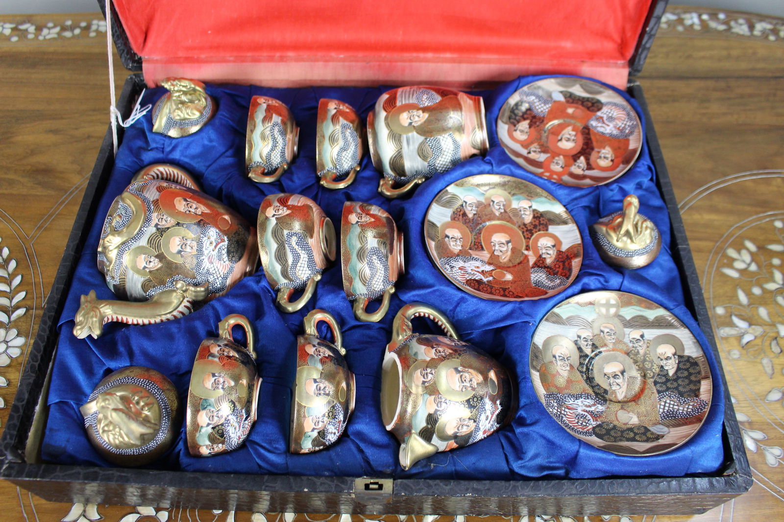 Japanese Moriage Dragonware Tea Set with Arhats – c.1950, Original Case - 3