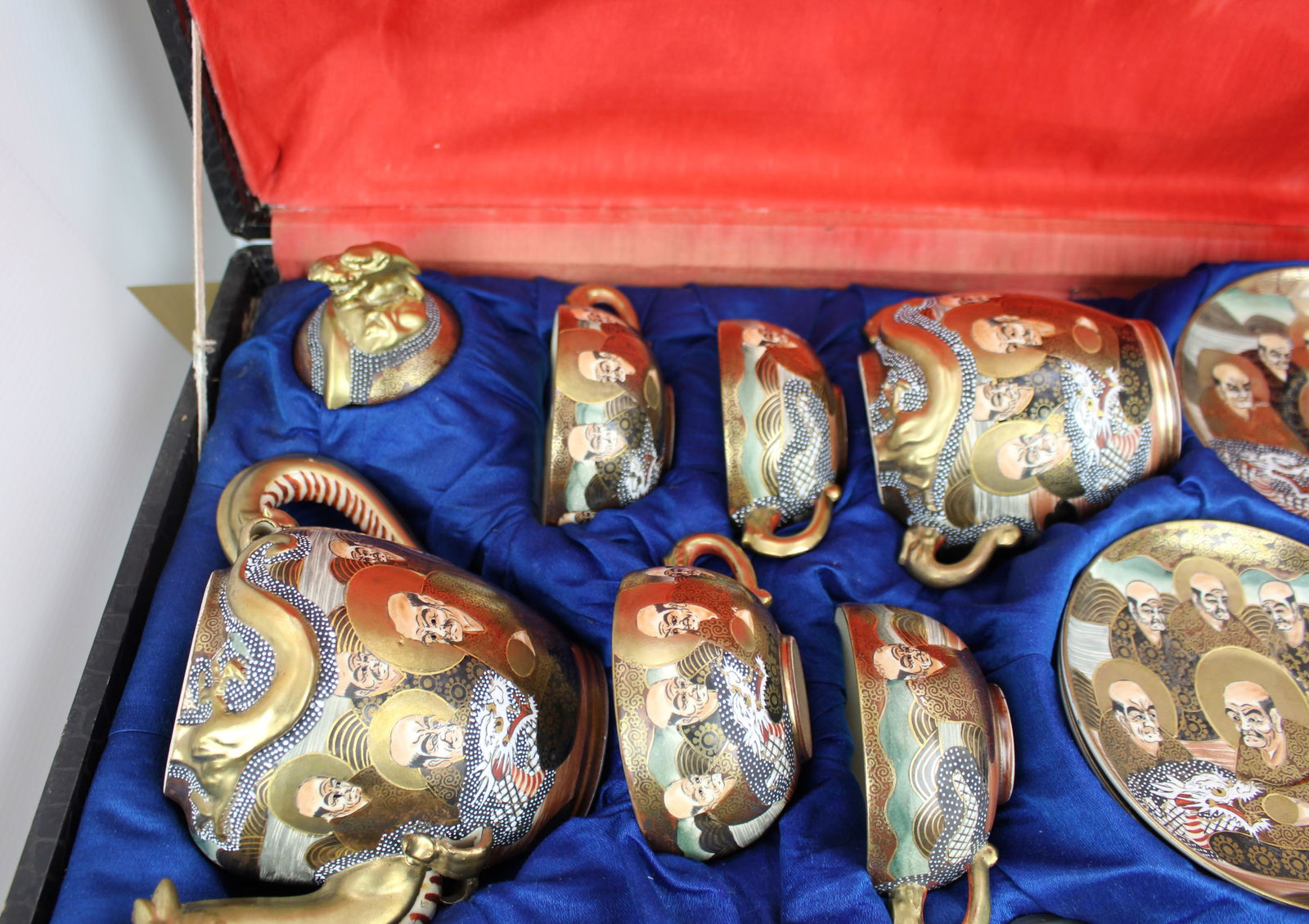 Japanese Moriage Dragonware Tea Set with Arhats – c.1950, Original Case - 9