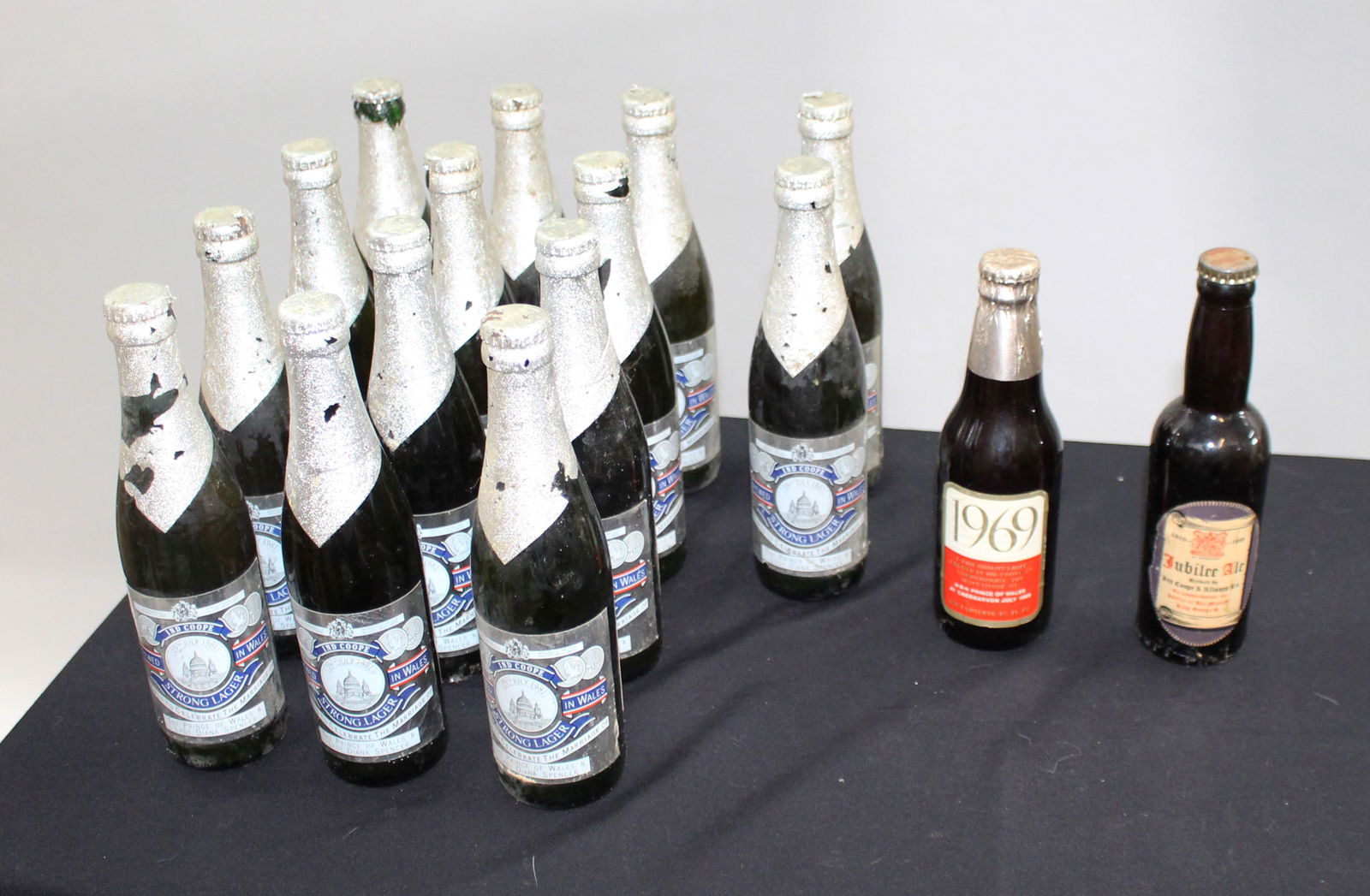 16 Bottles of Commemorative Lager 1981 Ind Coope Diana: Title: 16 Bottles of Commemorative Lager 1981 Ind Coope Diana Description: 16 Bottles of Commemorative Lager 1981 Ind Coope Diana Condition: Used Delivery option: Collection & Delivery