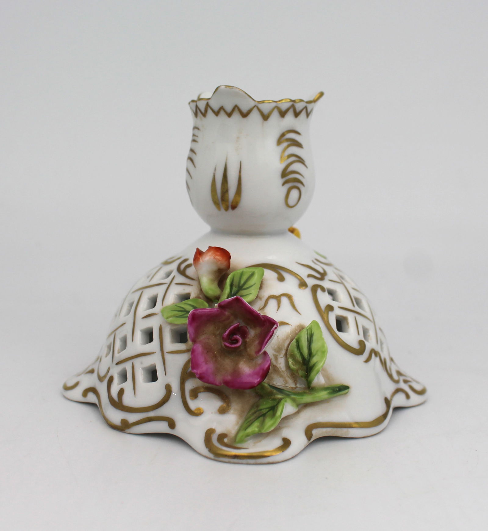 Vintage Ornate Dresden Candlestick: Title: Vintage Ornate Dresden Candlestick Description: Vintage Ornate Dresden Candlestick. Measures 11.5 x 11 x 8 (height) cm Condition: Used Location Category: Antiques"