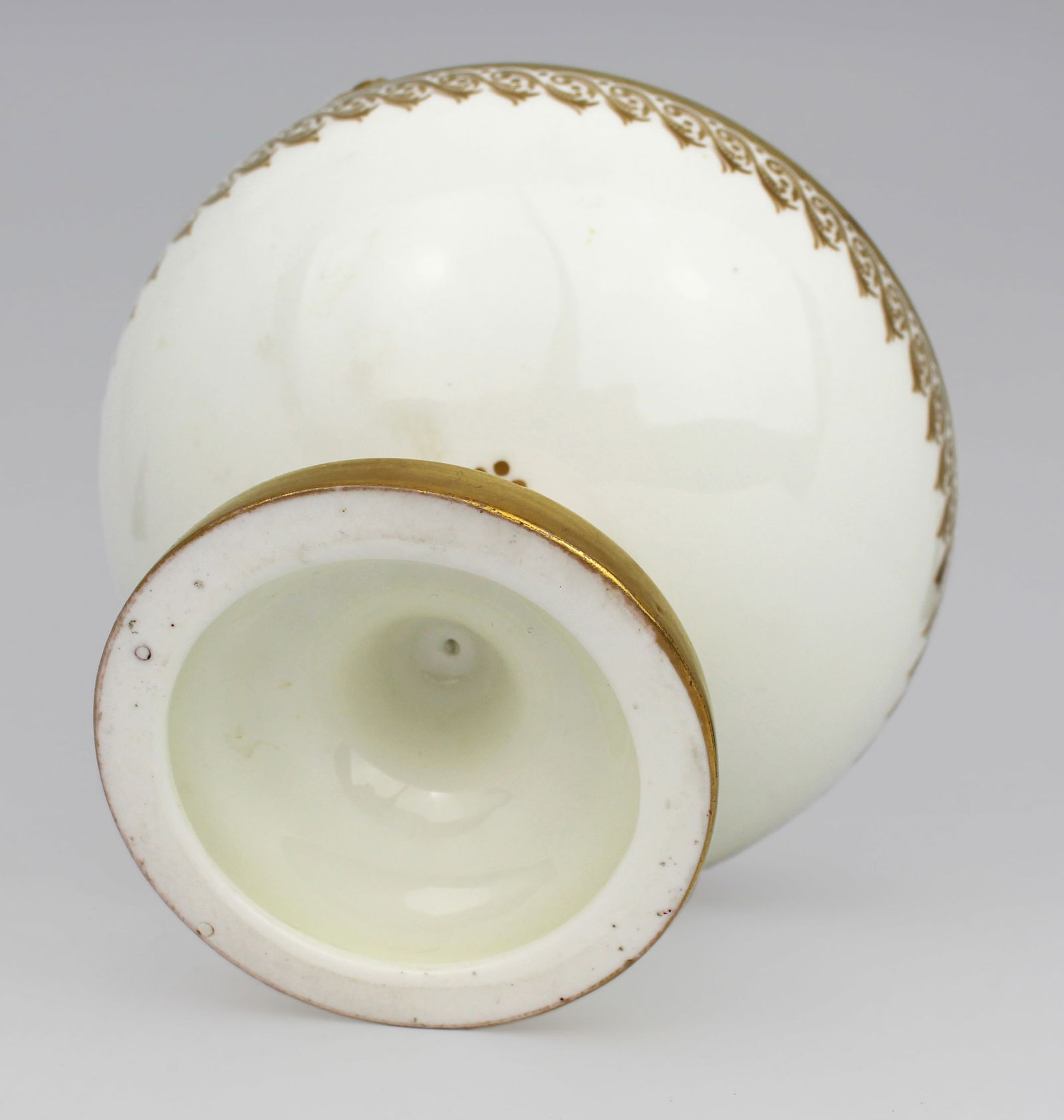 19th Century English White & Gilt Two-Handled Porcelain Urn - 15