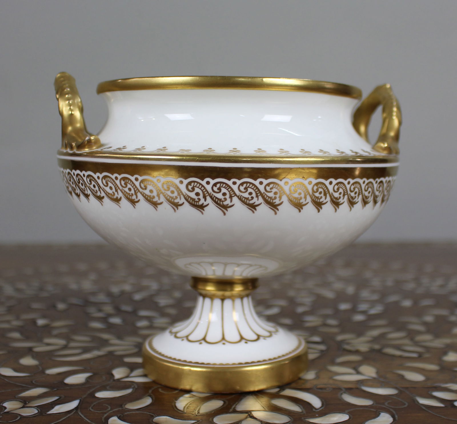 19th Century English White & Gilt Two-Handled Porcelain Urn - 7