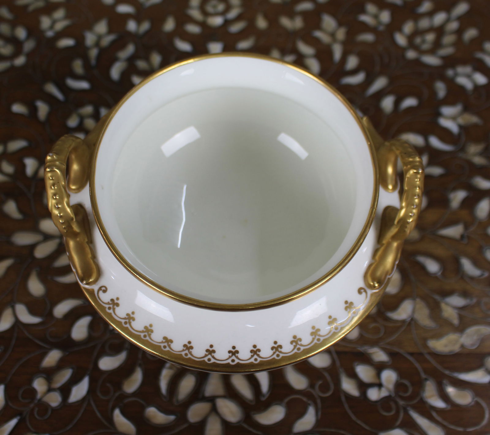 19th Century English White & Gilt Two-Handled Porcelain Urn - 9