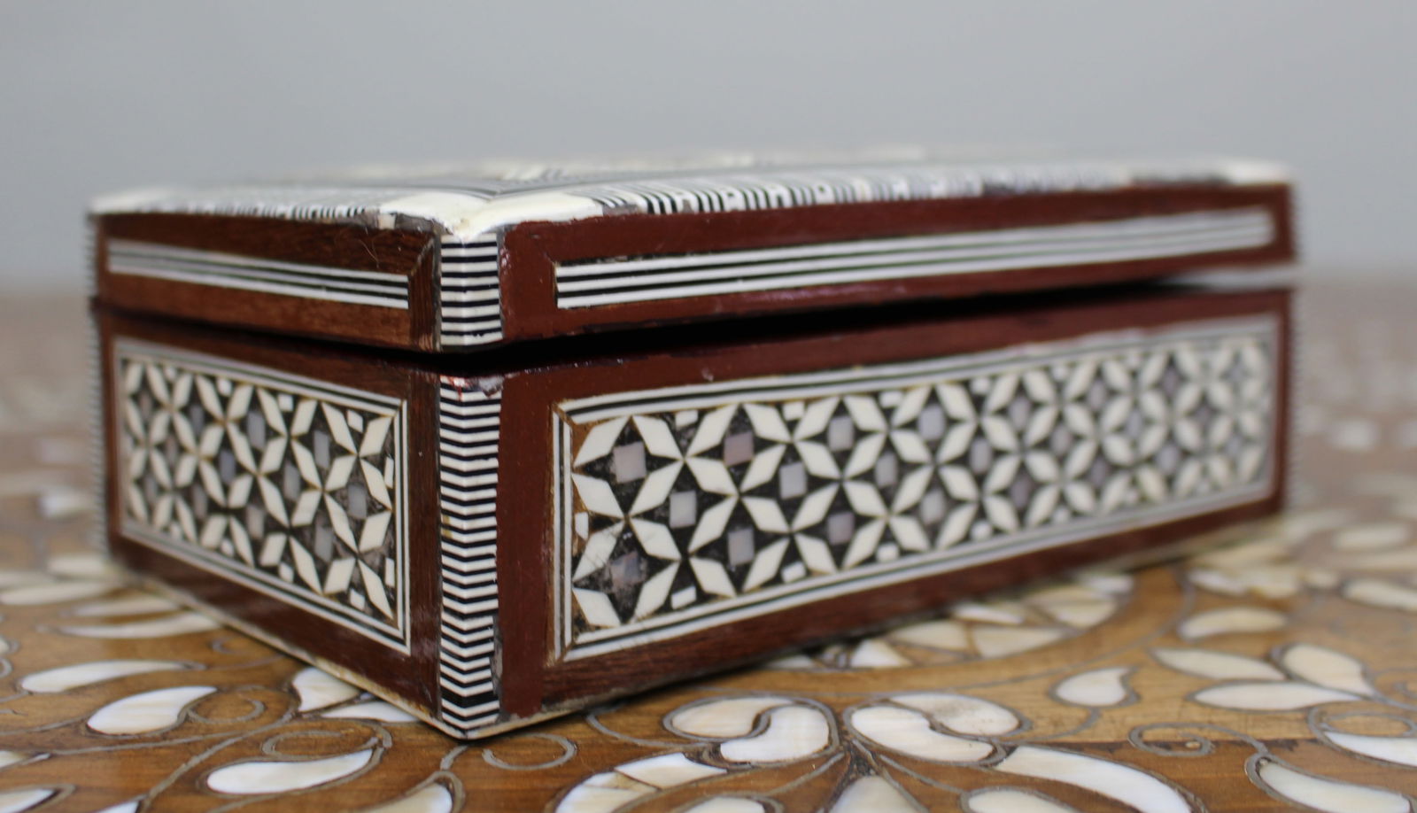 Decorative Inlaid Mother-of-Pearl and Bone Box - 4