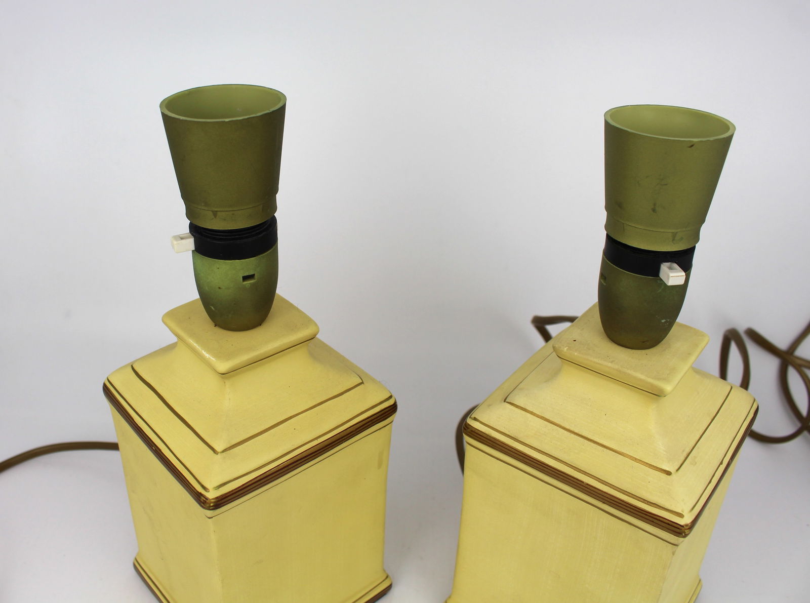 Pair of Small Decorative Ceramic Table Lamps - 3