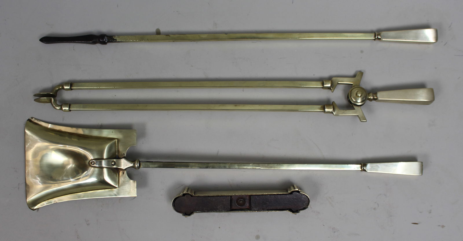 Antique Edwardian Brass Fireplace Fender & Matching Fire Irons - 14