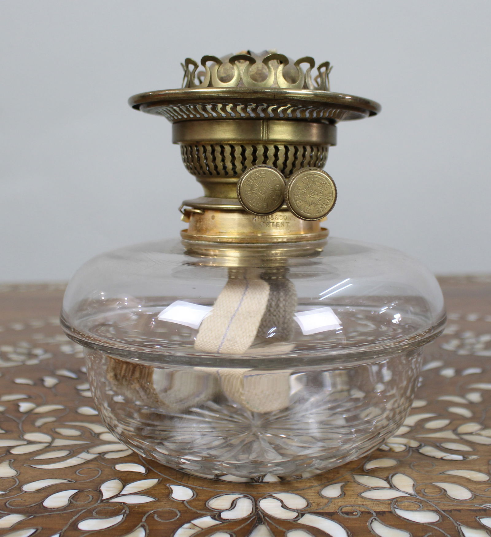 Victorian Hinks & Son’s Patent Oil Lamp c.1885: Title: Victorian Hinks & Son’s Patent Oil Lamp c.1885 Description: Victorian Hinks & Son’s Patent Oil Lamp England, circa 1885 A fine late 19th-century oi