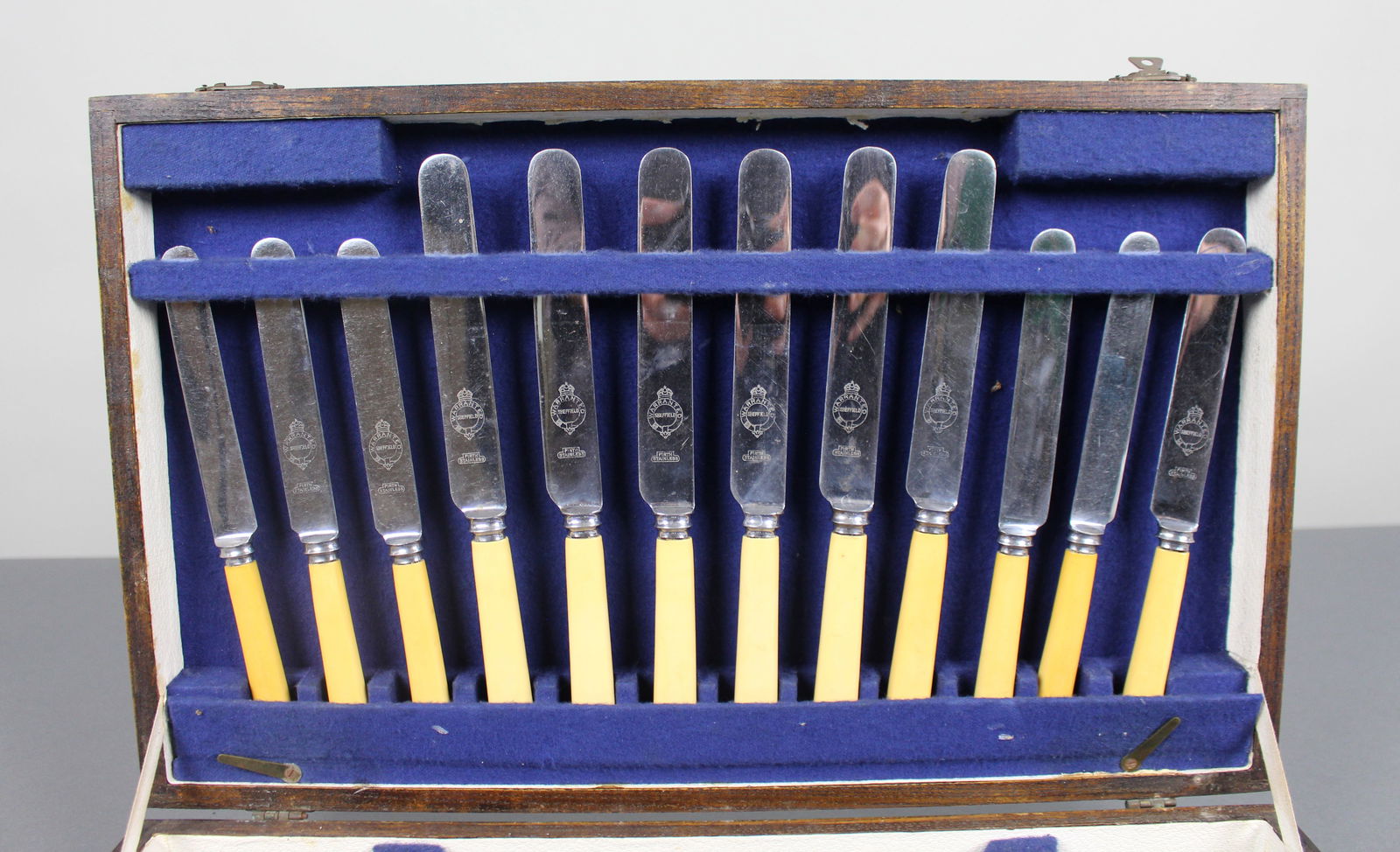 Vintage Canteen of Cutlery - 3