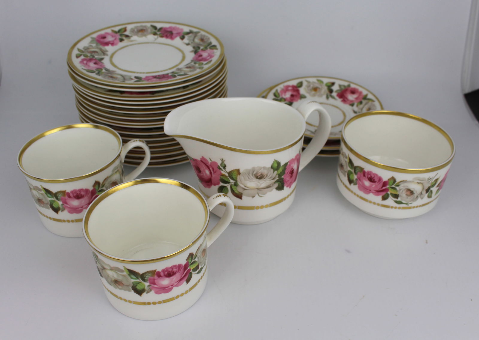 Collection of Royal Worcester Royal Garden Pattern (1 of 4)