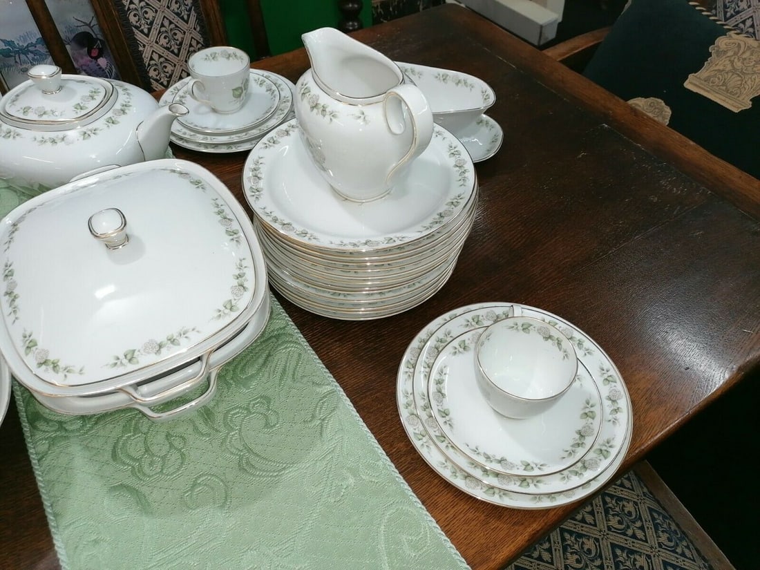 Extensive Franconia Krautheim “Summer Bloom“ Dinner Tea Service - 14