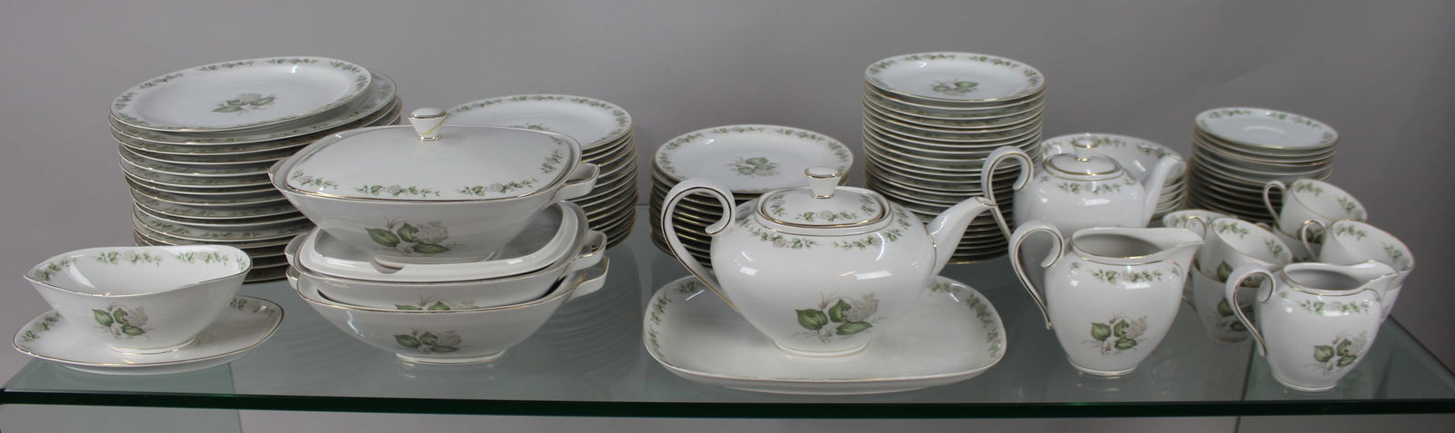 Extensive Franconia Krautheim “Summer Bloom“ Dinner Tea Service: Title: Extensive Franconia Krautheim “Summer Bloom“ Dinner Tea Service Description: Extensive Franconia Krautheim “Summer Bloom“ Dinner Tea Service German, vint