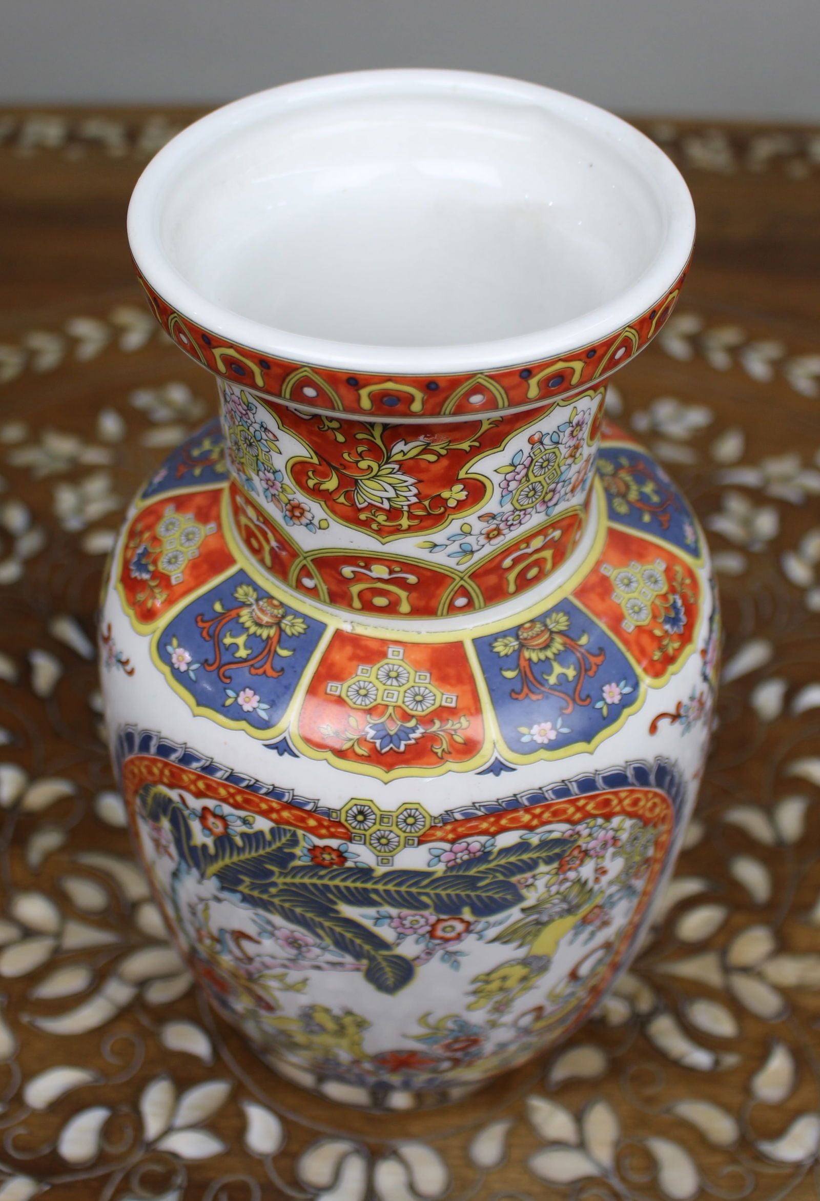 Pair of Vintage Japanese Kutani-Style Porcelain Vases - 5