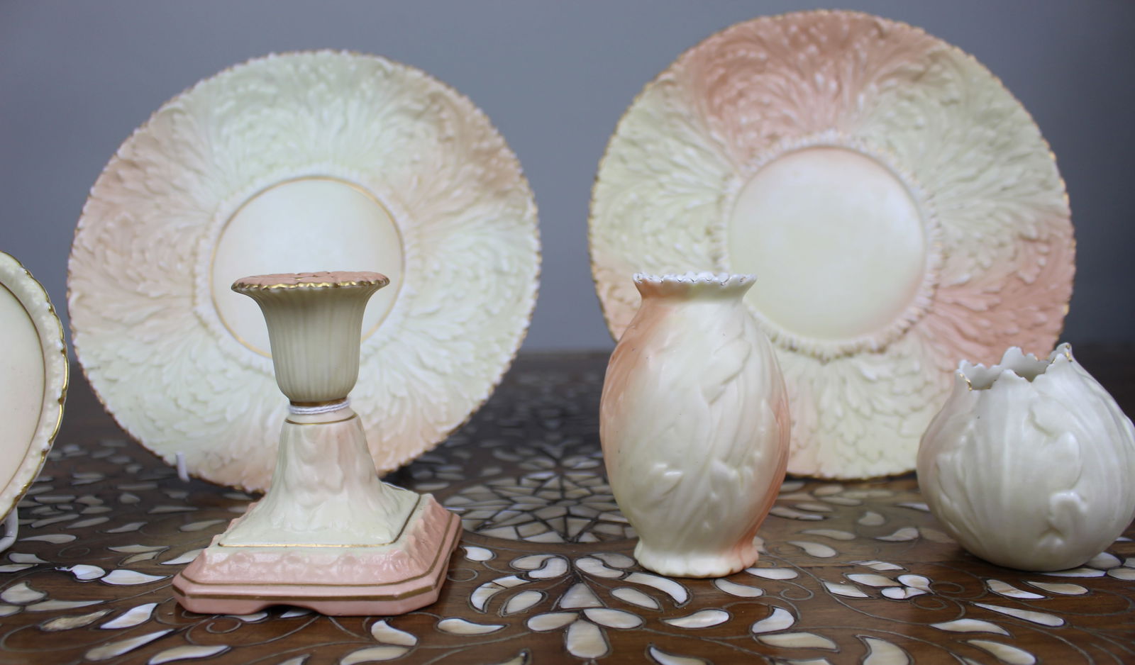 Collection of Antique Locke & Co Worcester ‘Blush Ivory’ Porcelain - 4
