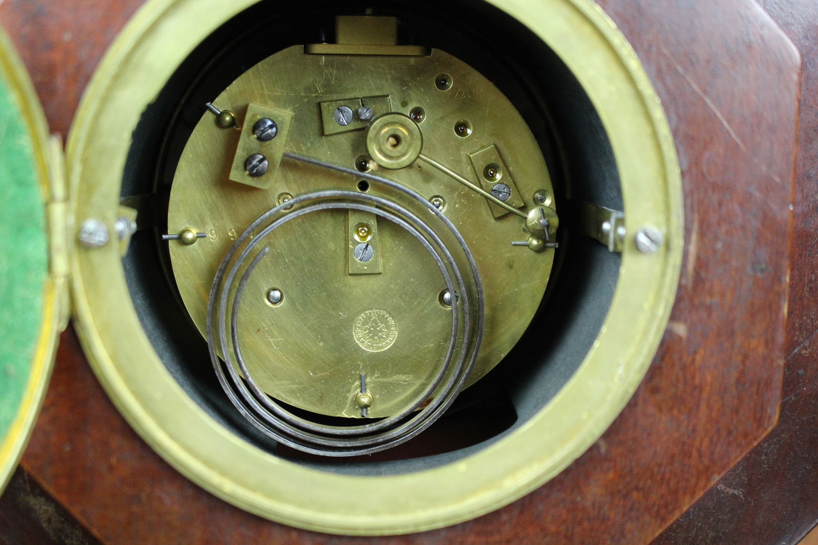 Antique 19th-Century Brass Inlaid Mantel Clock - 7