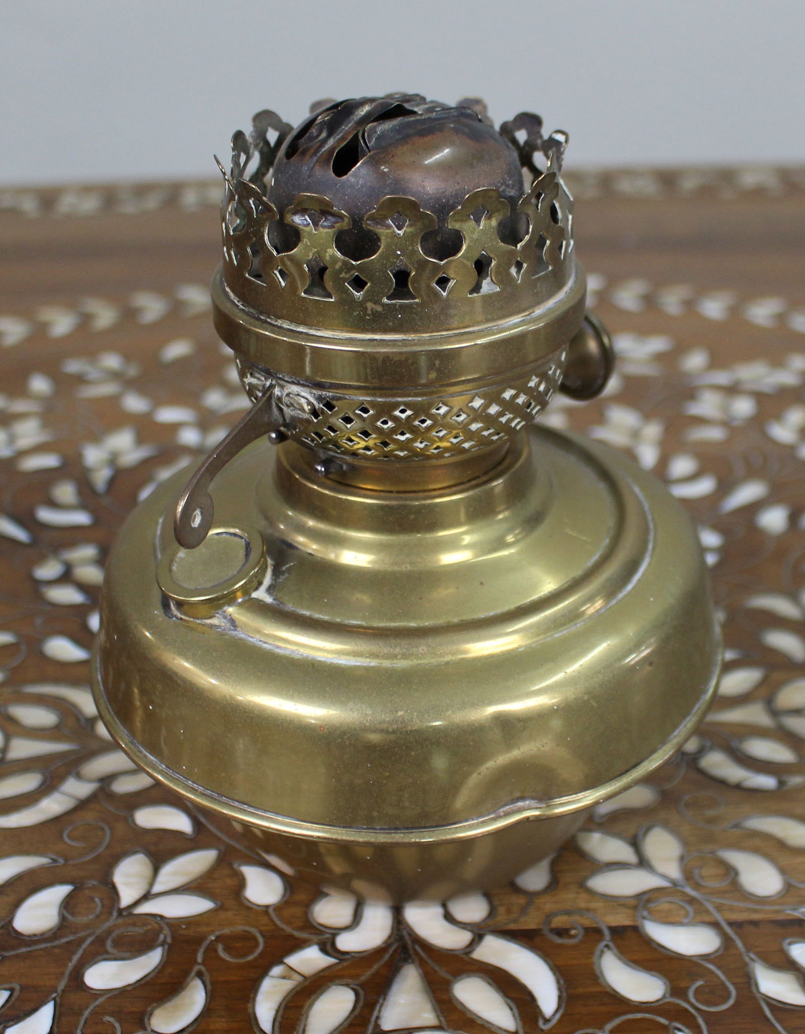 Antique Hinks & Son’s Brass Oil Lamp Font c.1890 - 4