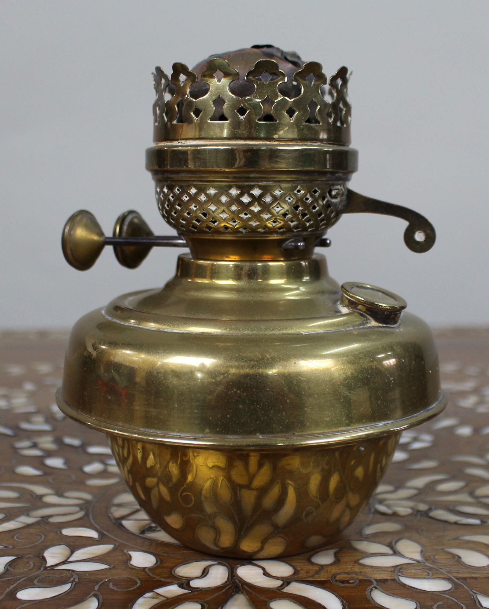 Antique Hinks & Son’s Brass Oil Lamp Font c.1890 - 5