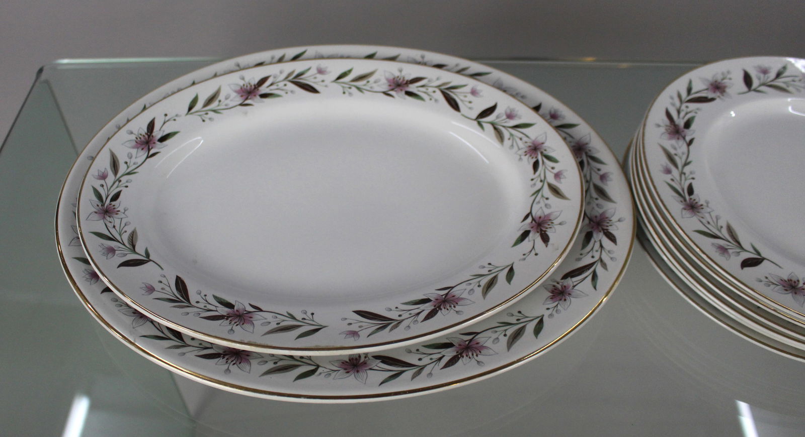 Chinastyle Simpson Potteries Naples Part Dinner Service - 2