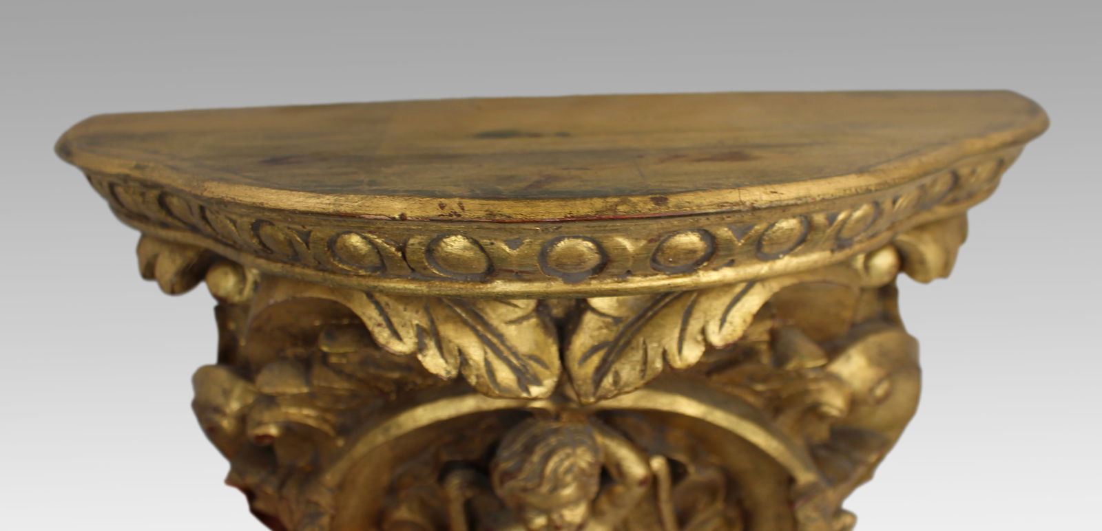 Pair of Carved Giltwood Wall Brackets with Cherub Motifs - 10