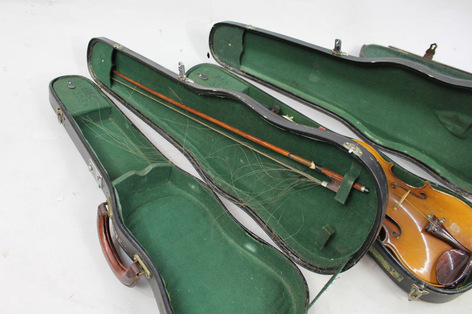 Vintage Violin, Bow & 3 Cases - 4