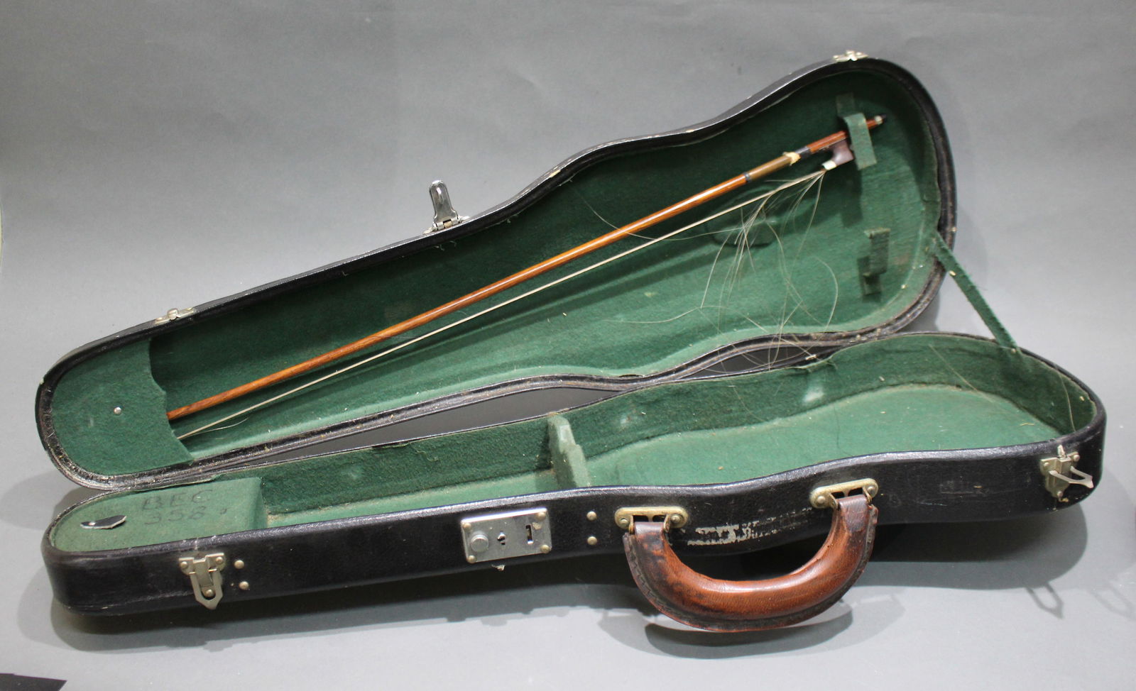 Vintage Violin, Bow & 3 Cases - 8