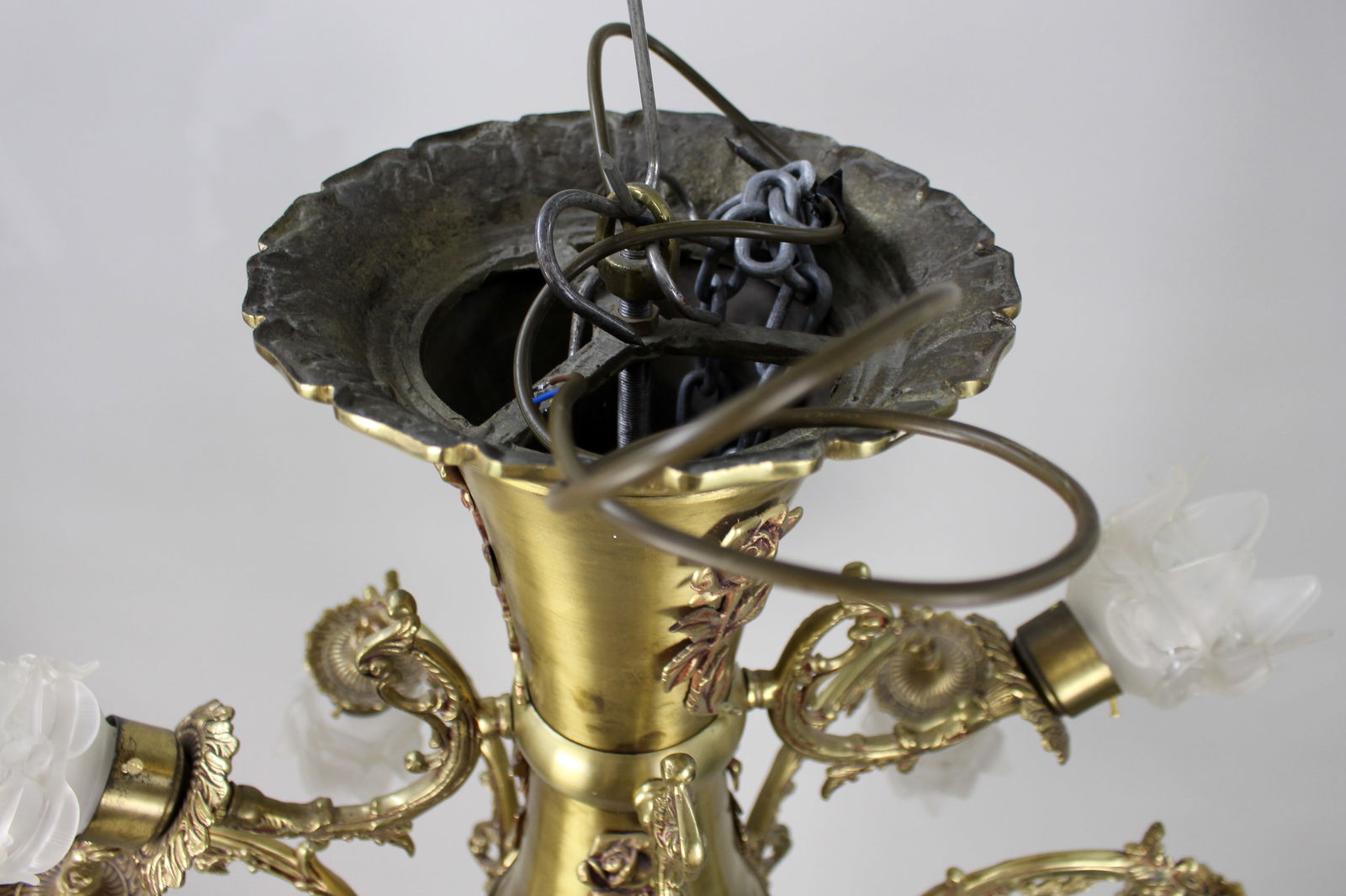 Vintage 12 Light French Brass Chandelier with Glass Shades - 3