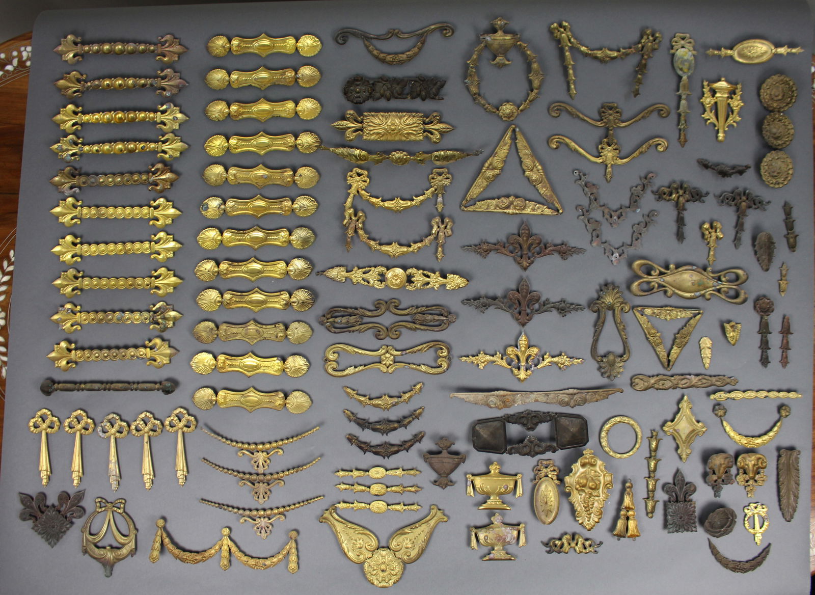 Large Collection of Vintage Brass Furniture Mounts & Decorative Appliqués - 7