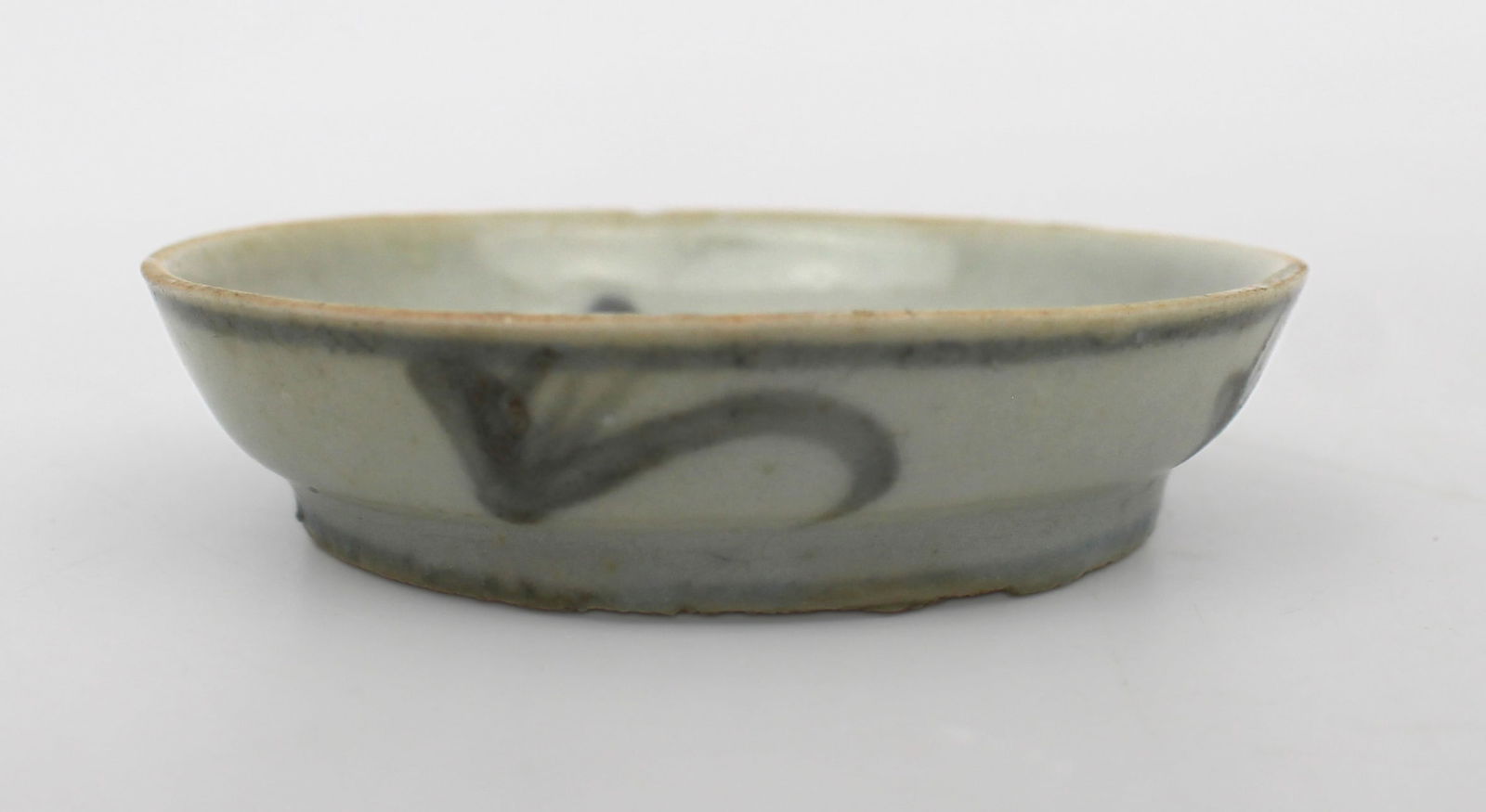 Korean Buncheong Brushwork Dish, Joseon Dynasty (15th–16th Century) - 4