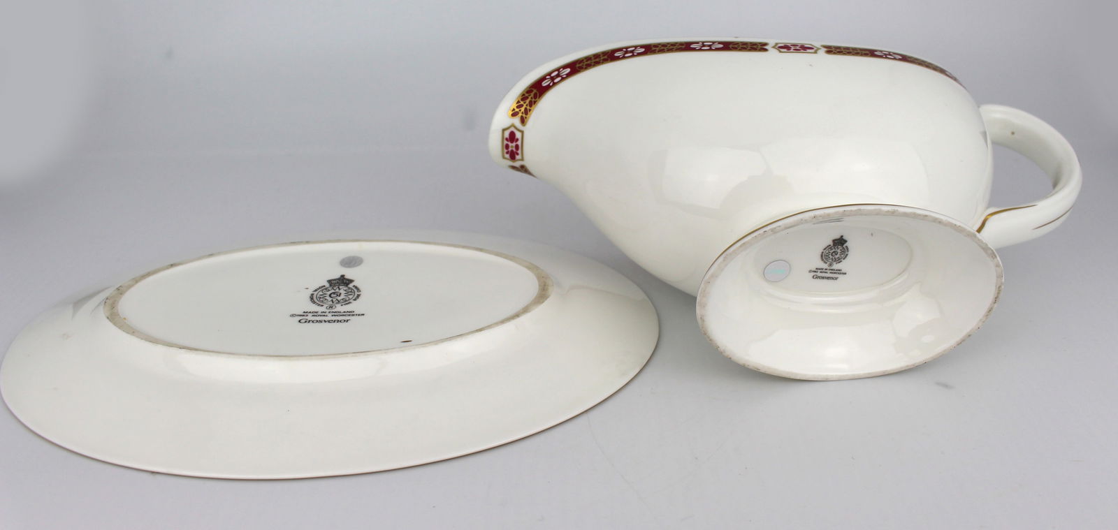 Colelction of Royal Worcester “Grosvenor” Red & White – Sauce Boat & Stand, and Tw - 8