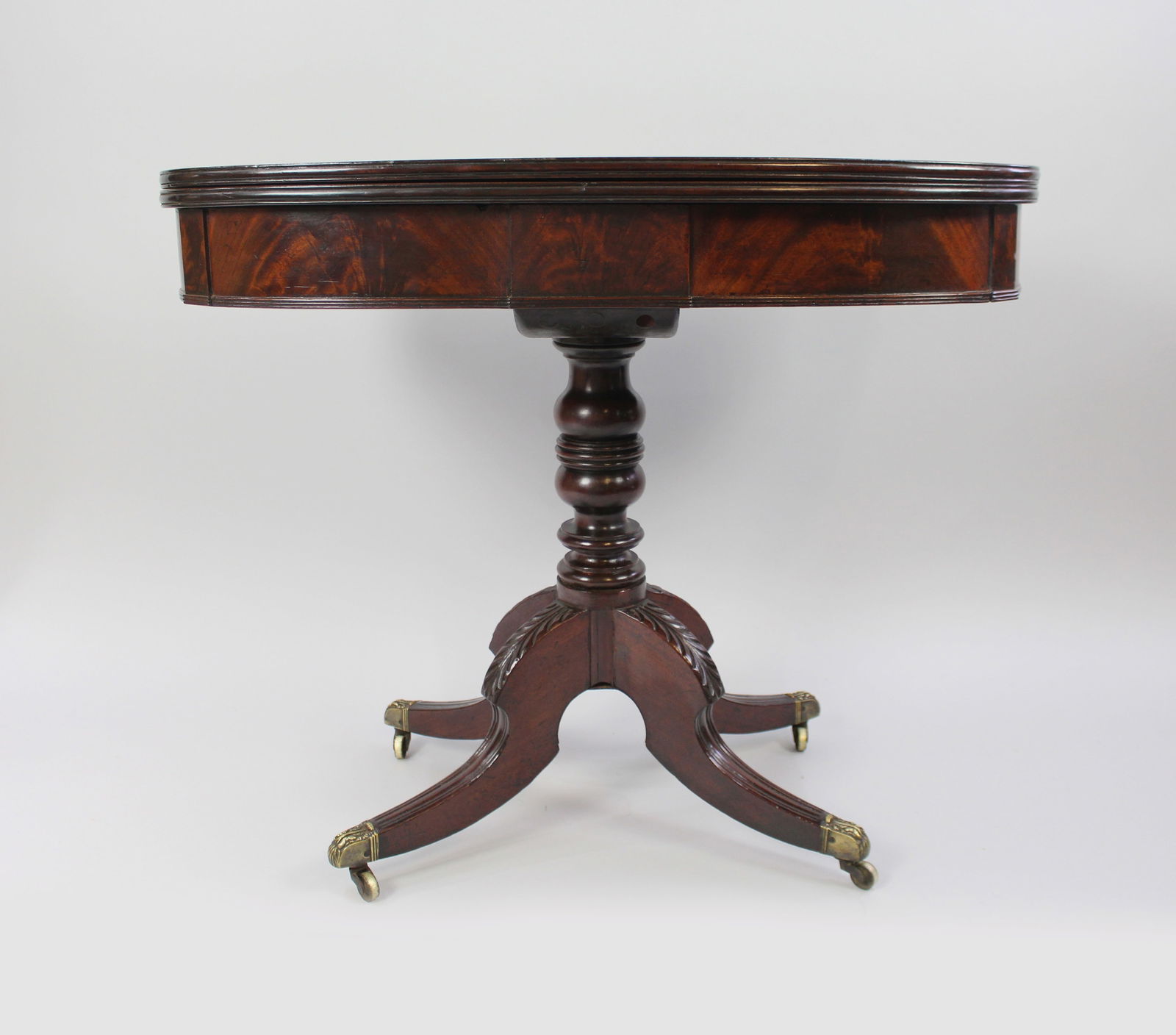 Early 19th Century English Flame Mahogany Fold-Over Tea Table - 3