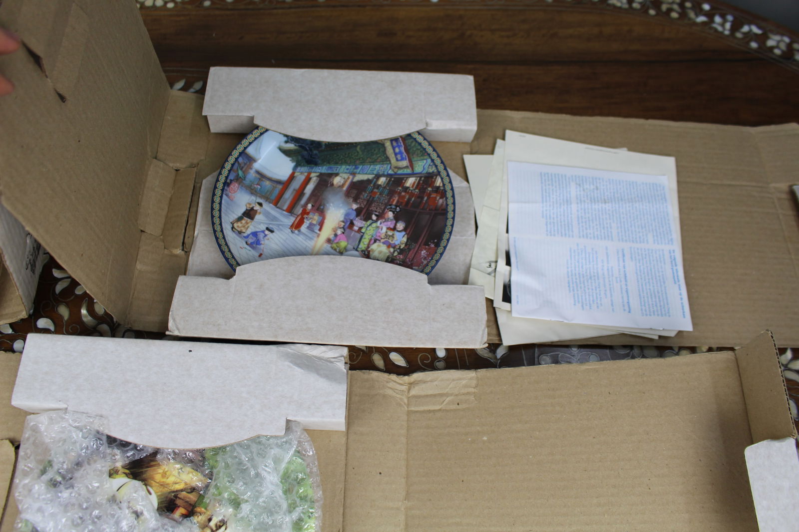 Collection of 6 Collectors Plates - 3