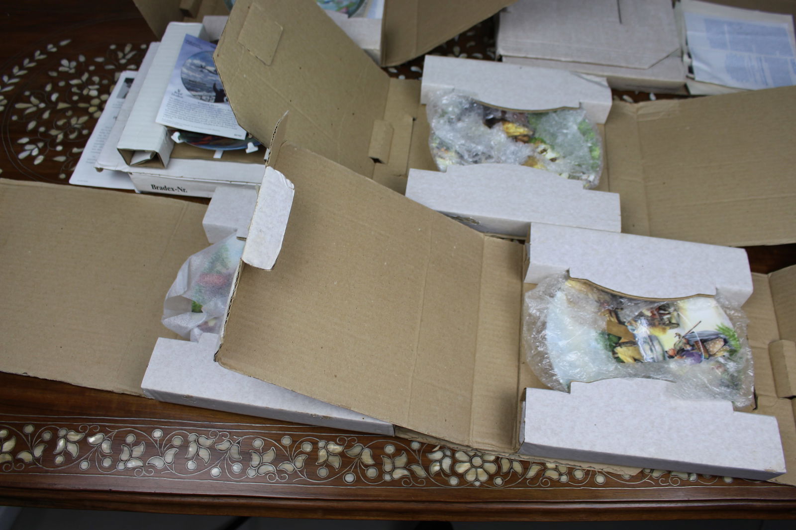 Collection of 6 Collectors Plates - 4