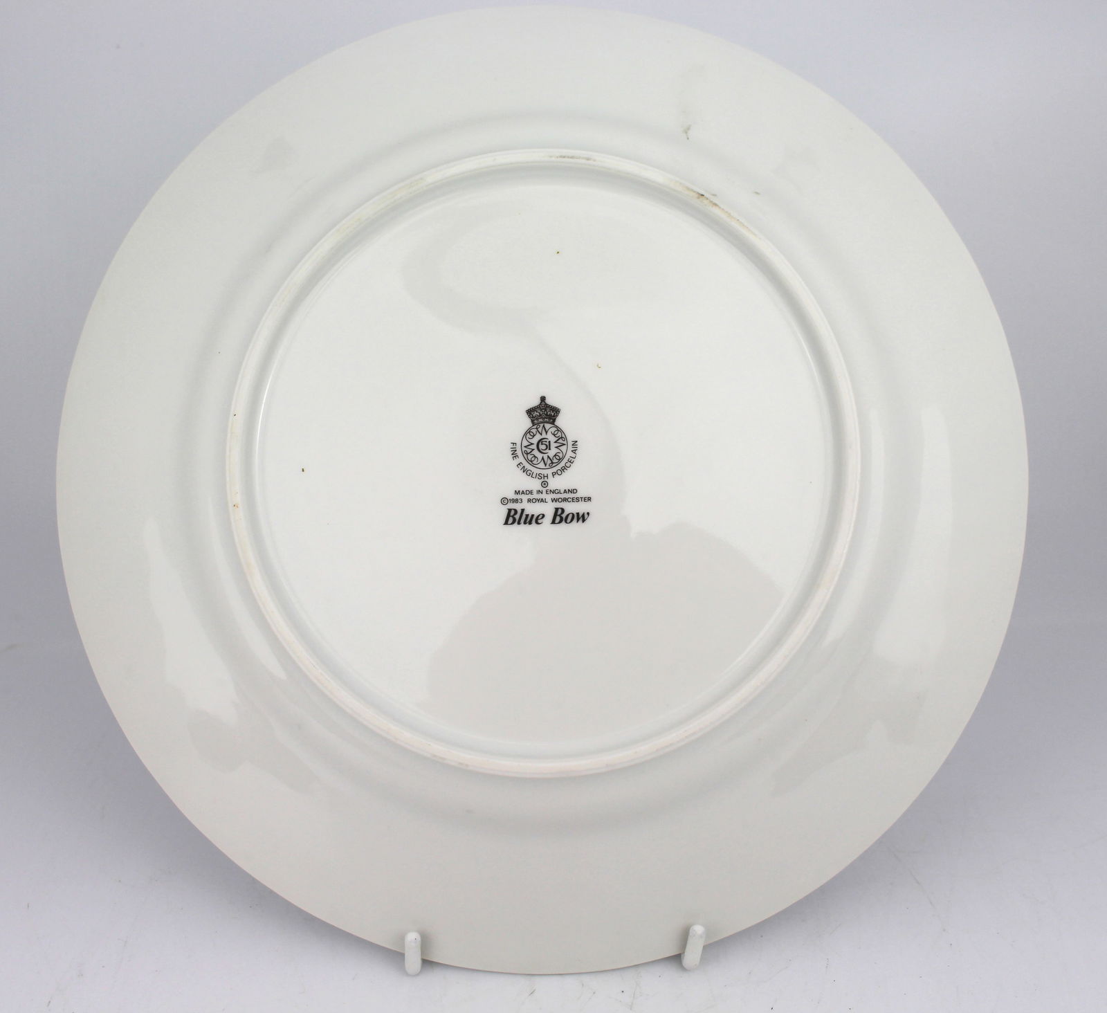 Royal Worcester “Blue Bow” Dinner Service – Plates & Tureen - 7