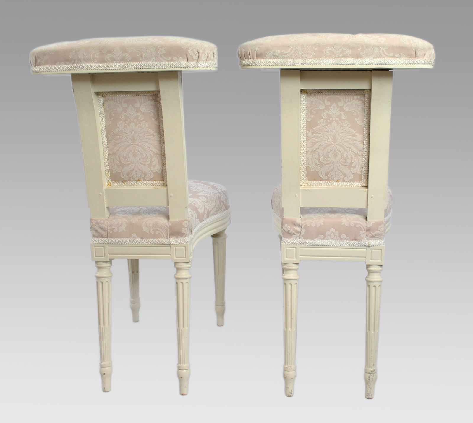 Pair of Early 19th Century French Louis XVI Revival ‘Voyeuse’ Chairs - 3