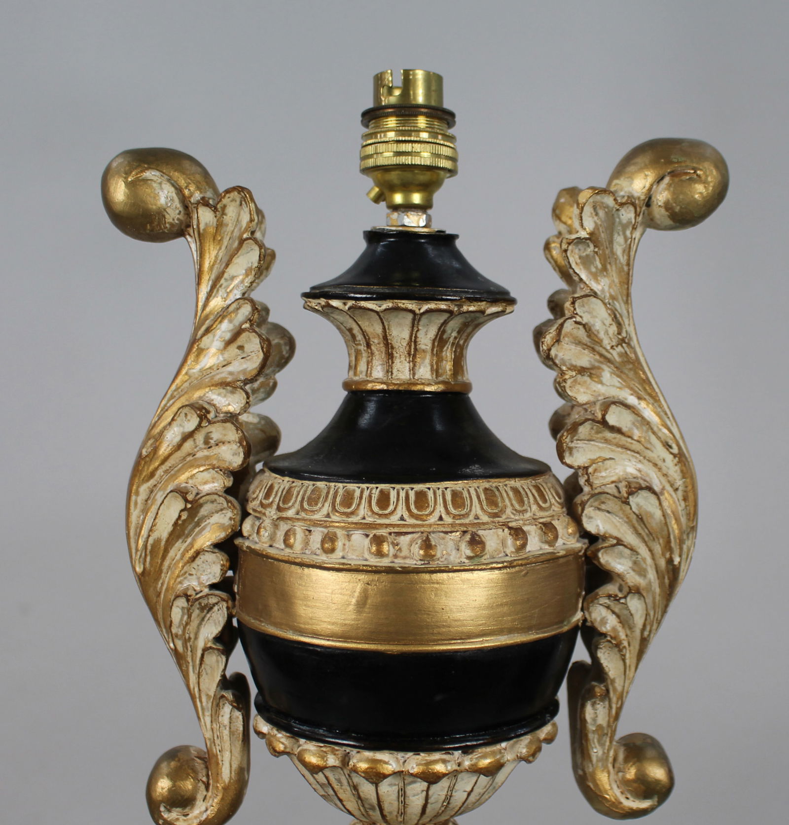 Neoclassical Style Giltwood and Ebonised Table Lamp - 8