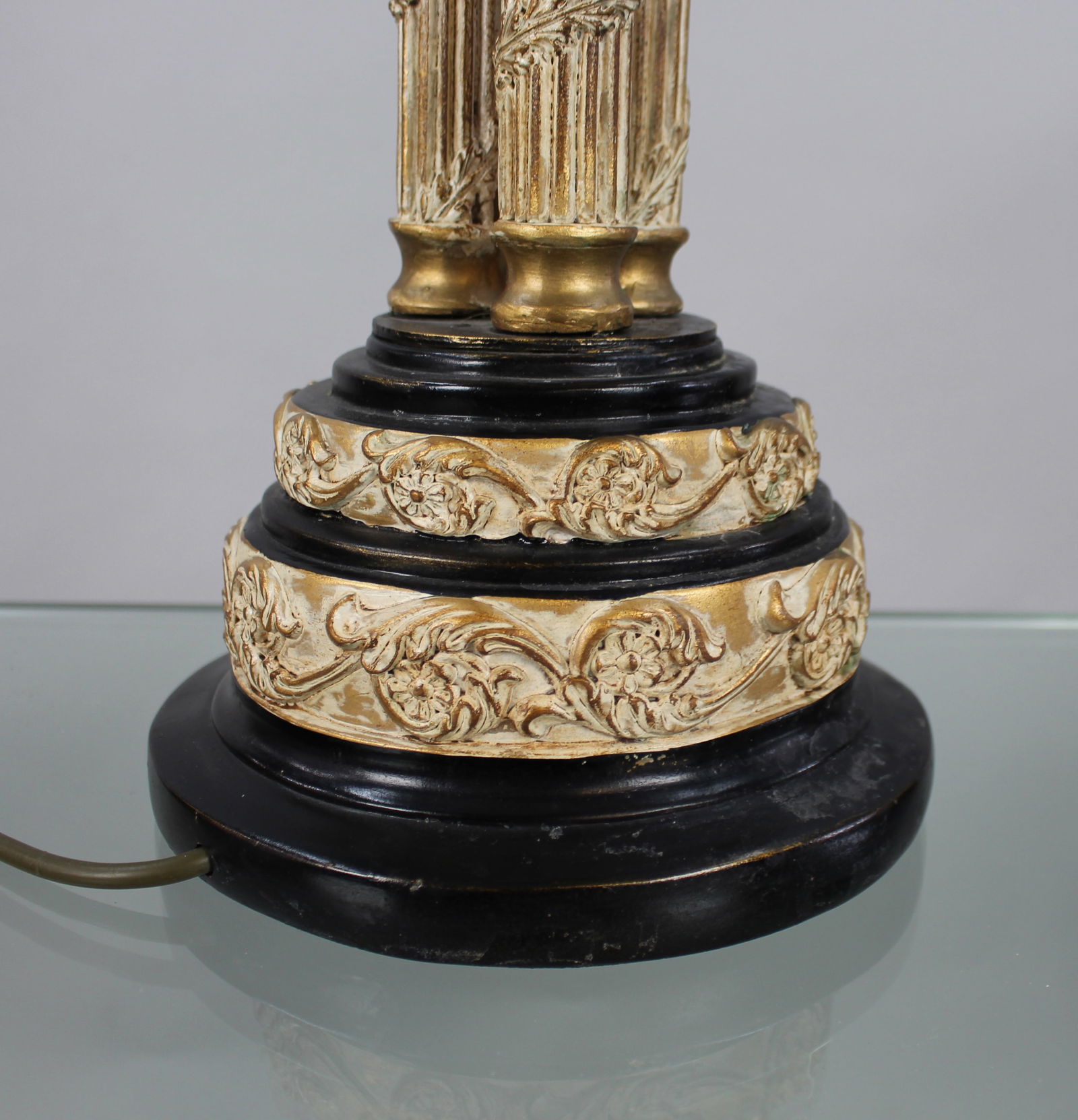 Neoclassical Style Giltwood and Ebonised Table Lamp - 9
