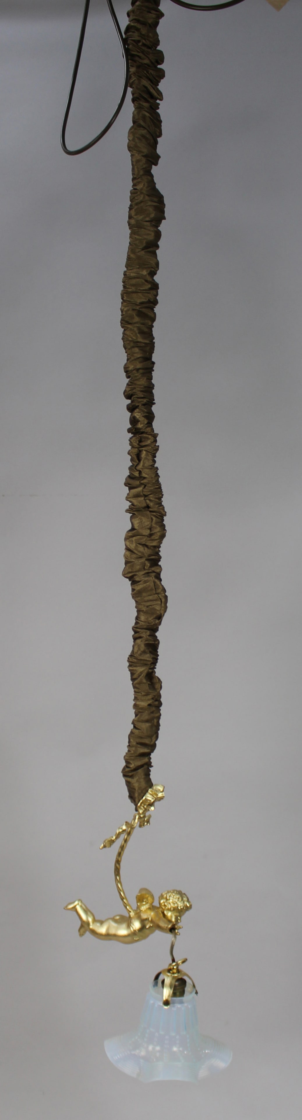 Early 20th Century French Cherub Light with Vaseline Glass Shade - 10