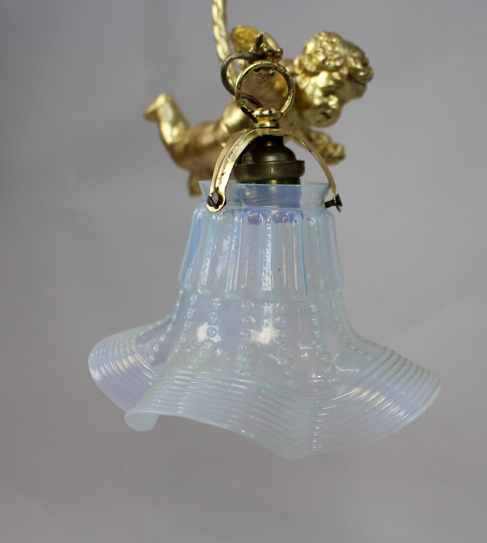 Early 20th Century French Cherub Light with Vaseline Glass Shade - 3