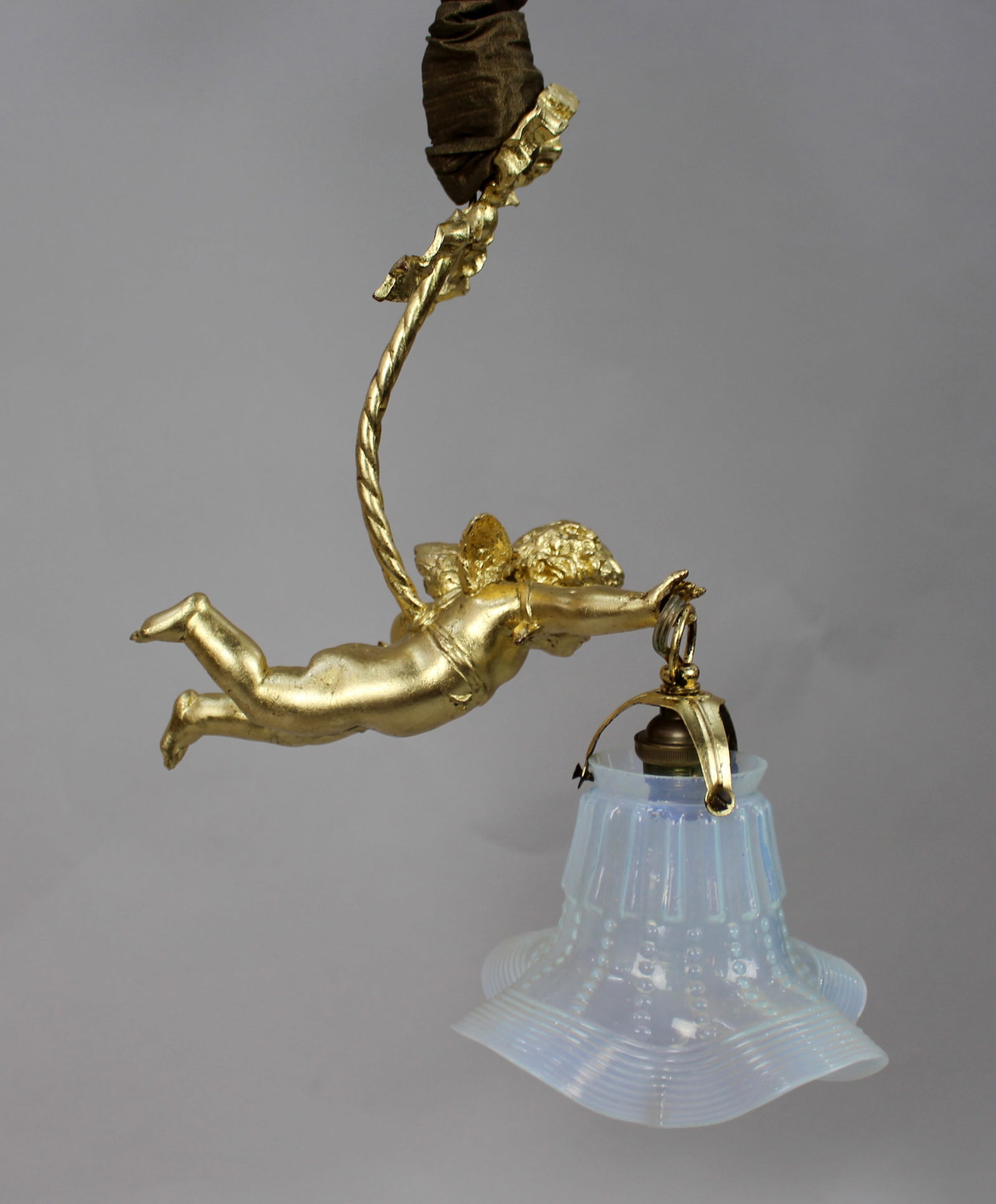 Early 20th Century French Cherub Light with Vaseline Glass Shade - 6