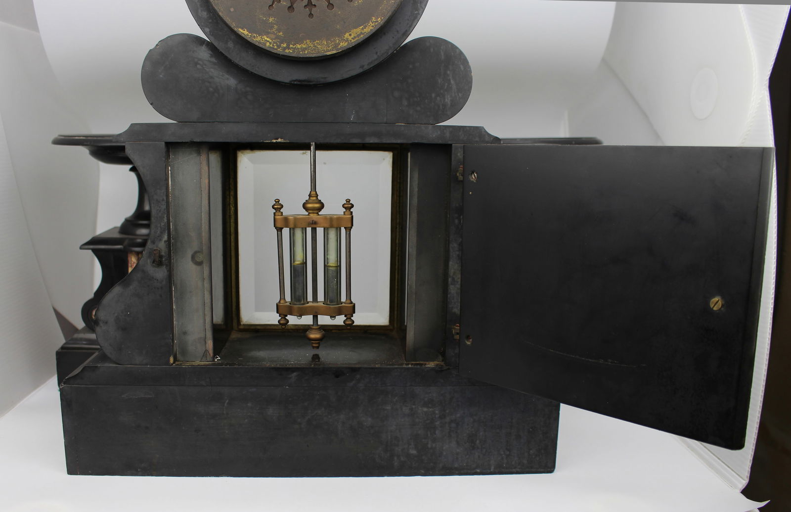 Mid-19th Century French Japy Frères Black Marble Clock Garniture Set - 7