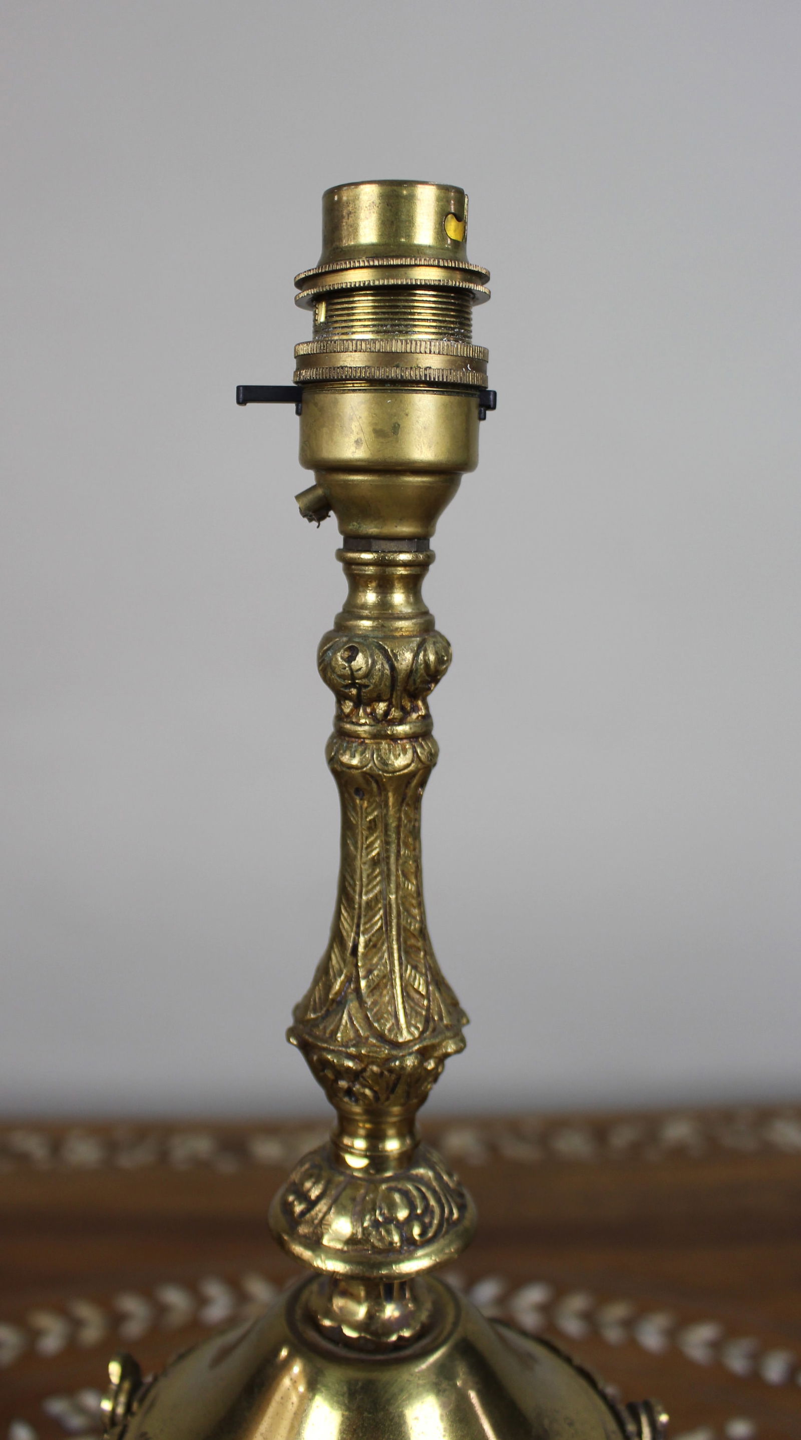 Vintage Neoclassical Style Gilt Metal and Marble Table Lamp - 3