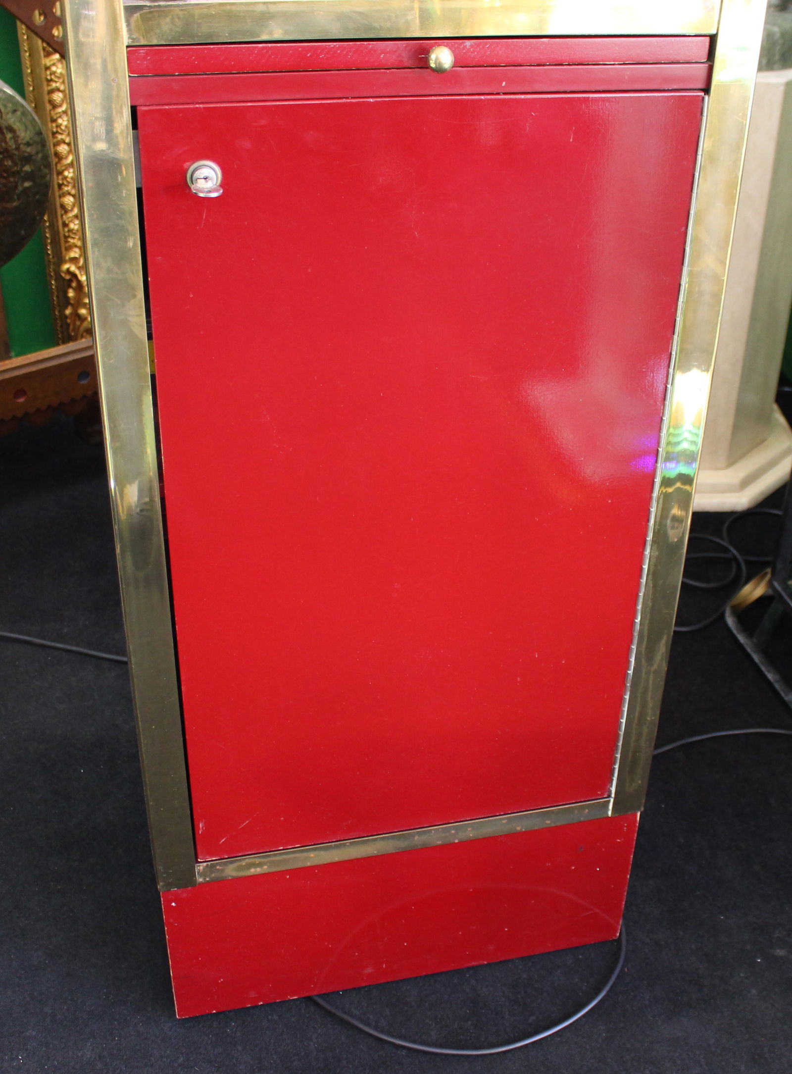 Sheaffer Brass Cased Display Cabinet - 7