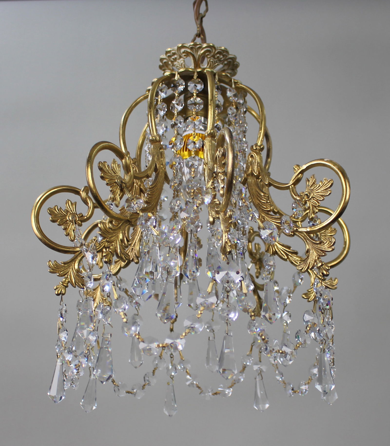 Elegant Vintage Crystal & Brass Chandelier - 3