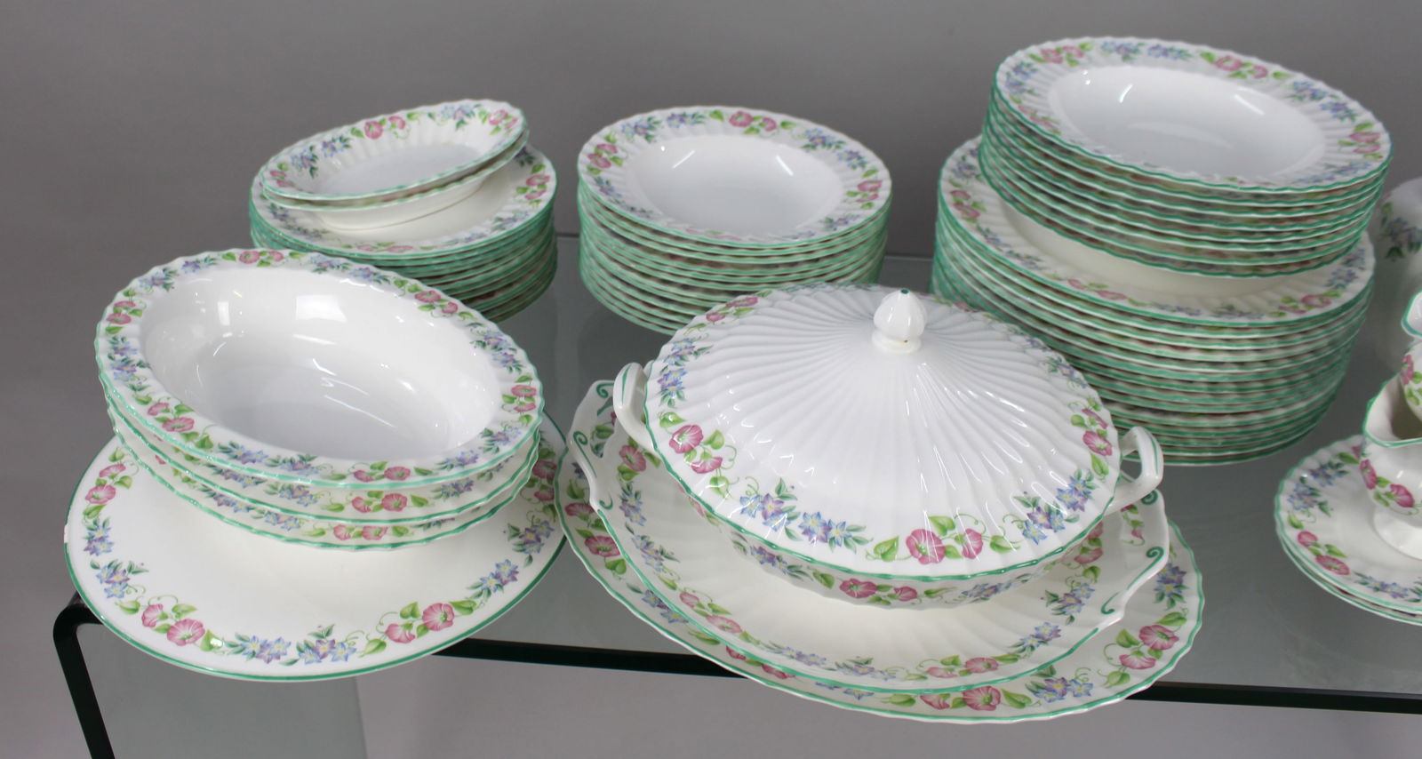 Royal Worcester English Garden 12 Place Dinner Service - 3